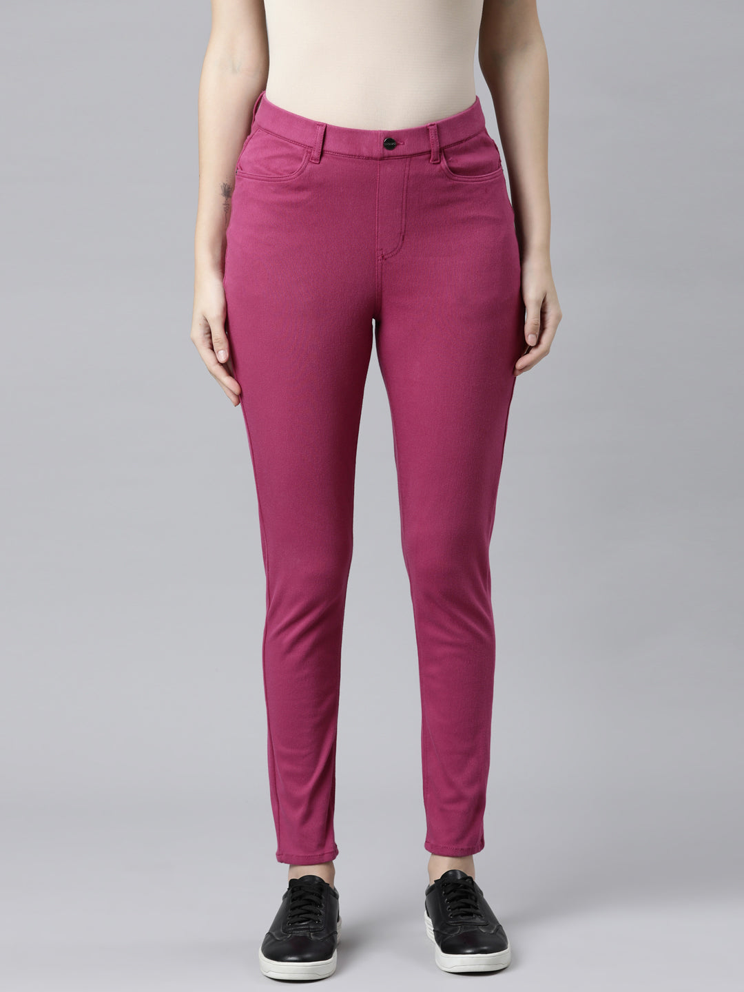 Women Solid Fuchsia Super Stretch Jeggings