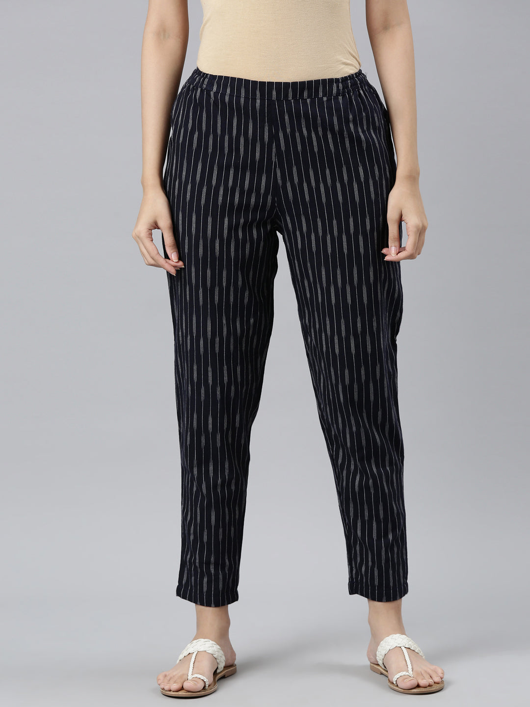 Women Solid Navy Mid Rise Ikat Pencil Pants