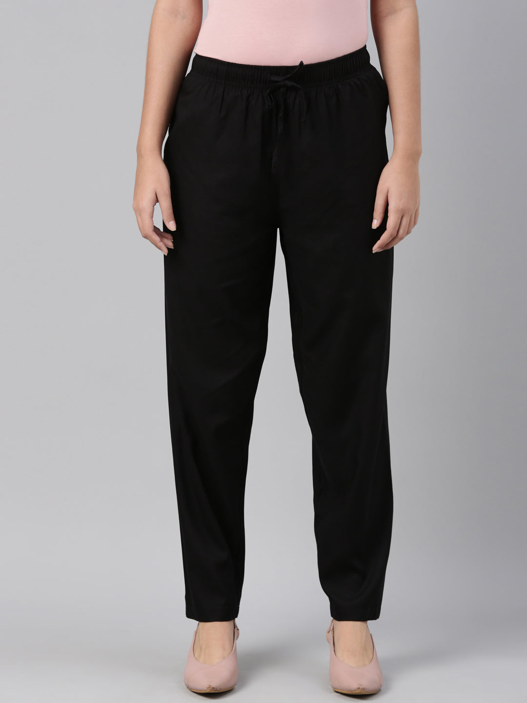 Women Solid Black Viscose Mid Rise Casual Pants