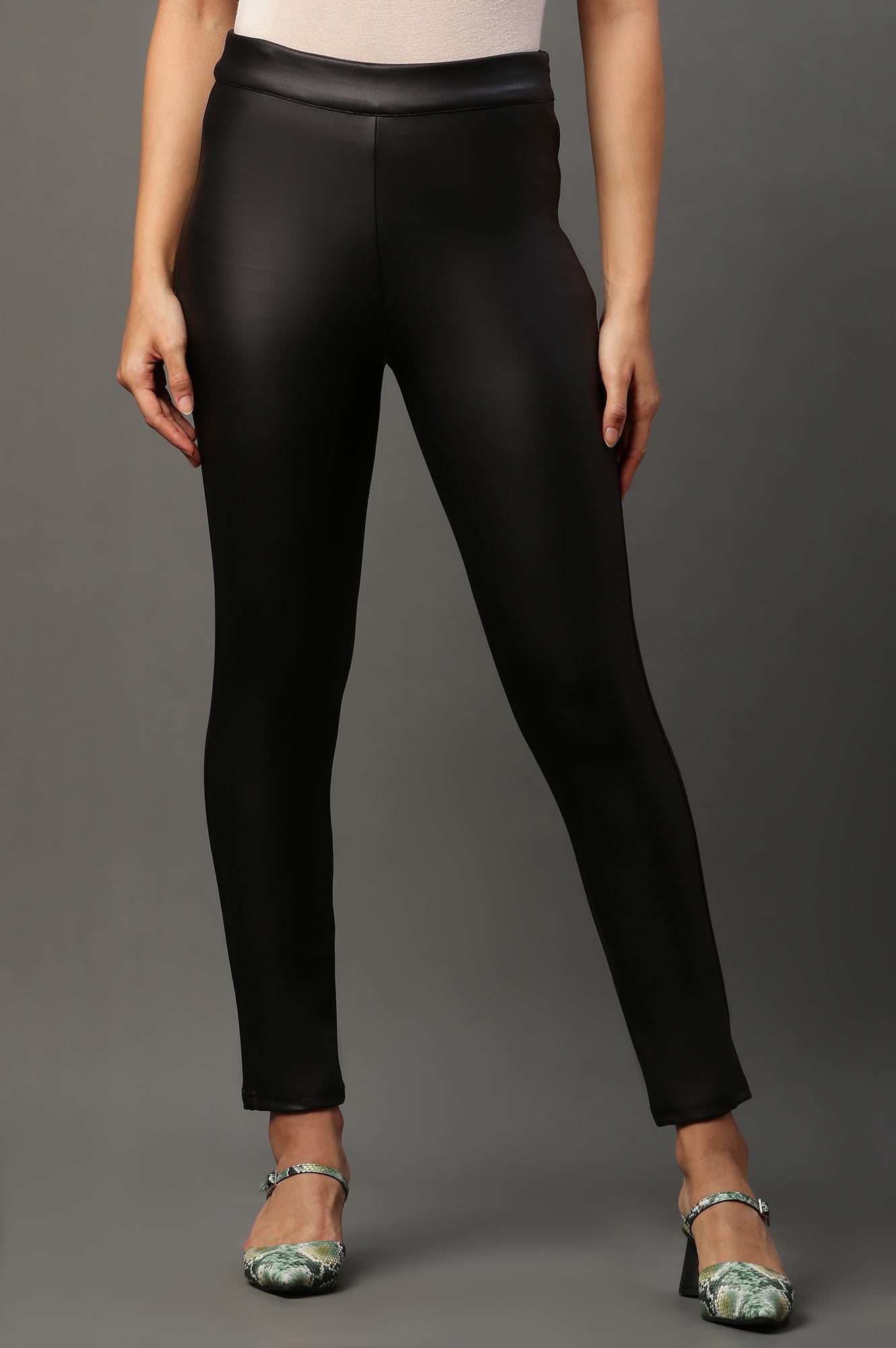 Black Solid Slim Fit Pants With Side Zip