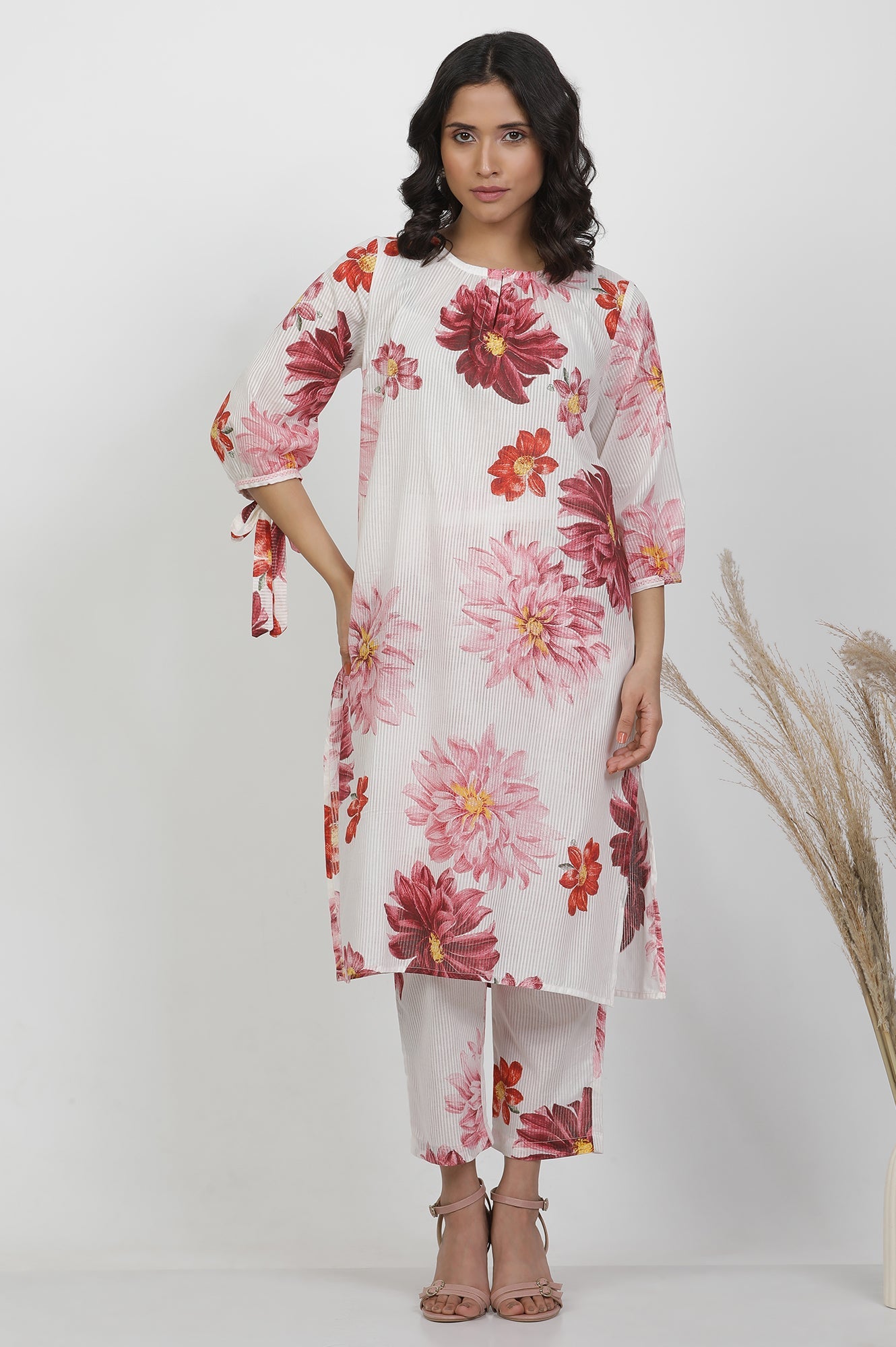 White Cotton Bold Floral Printed Kurta