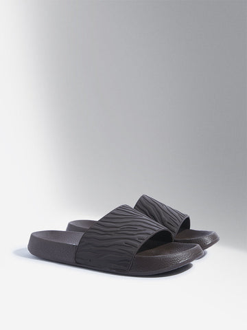 SOLEPLAY Dark Brown Wave-Textured Slides