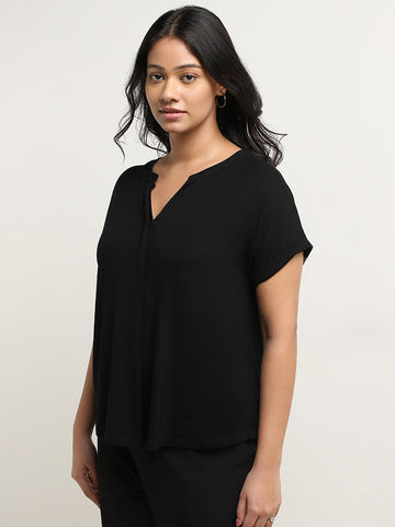 Gia Black Solid Top