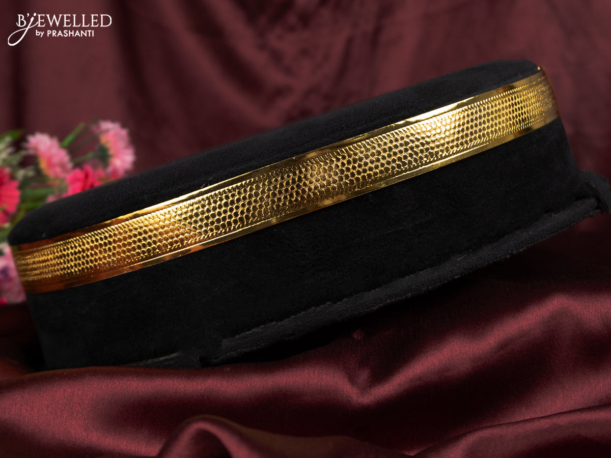 Antique hip blet with self embosse design