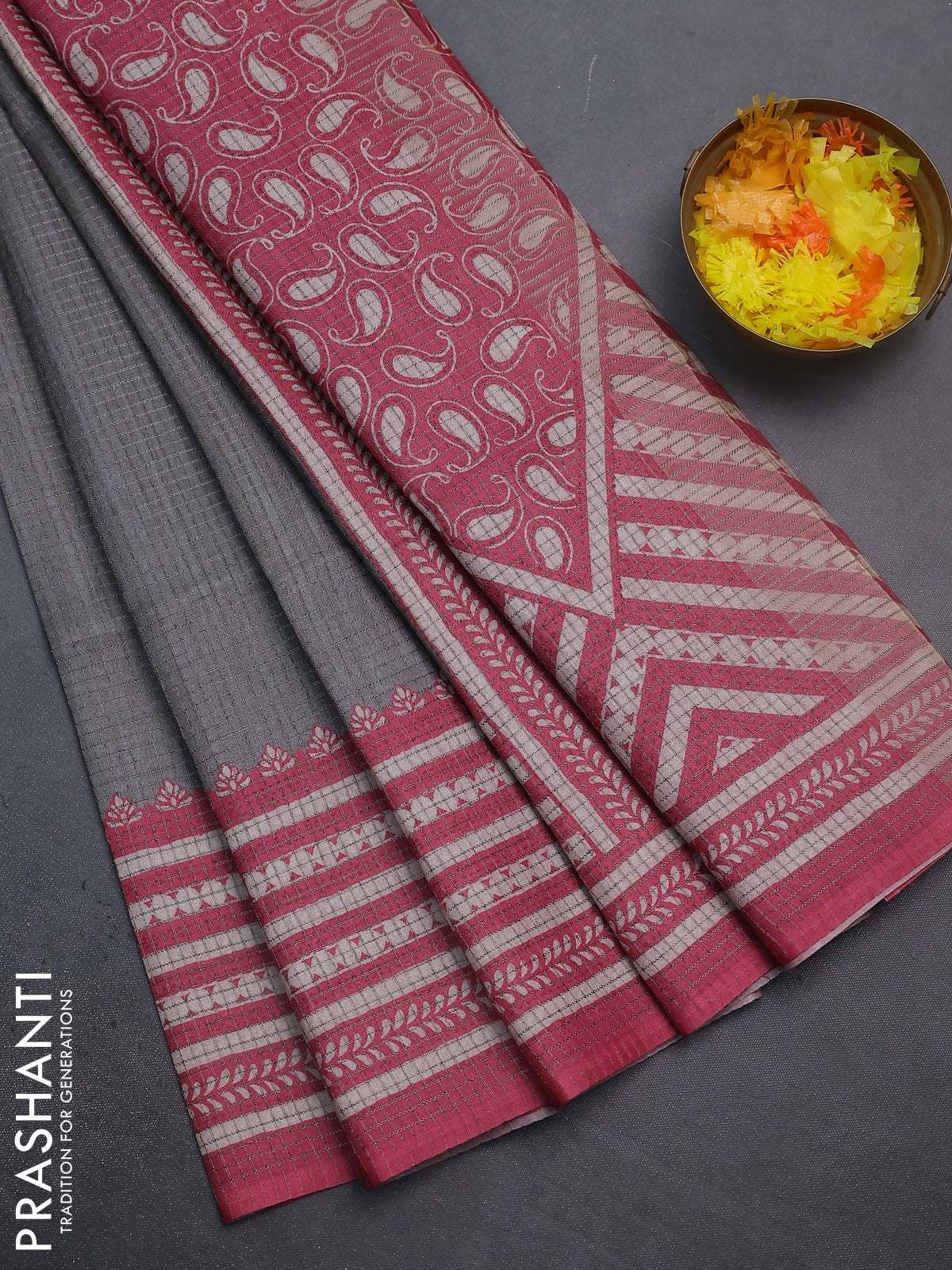 Chappa saree grey and mauve pink with allover small zari checked pattern and printed border