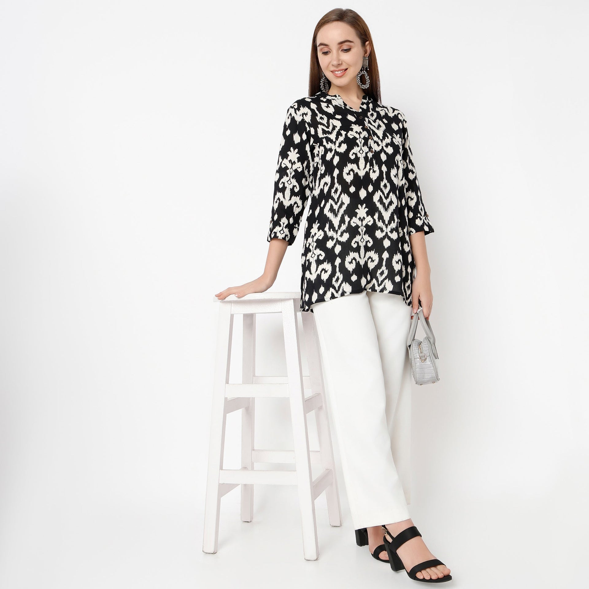 Band Neck  Three-Fourth Sleeve Straight Fit Printed Short Kurta