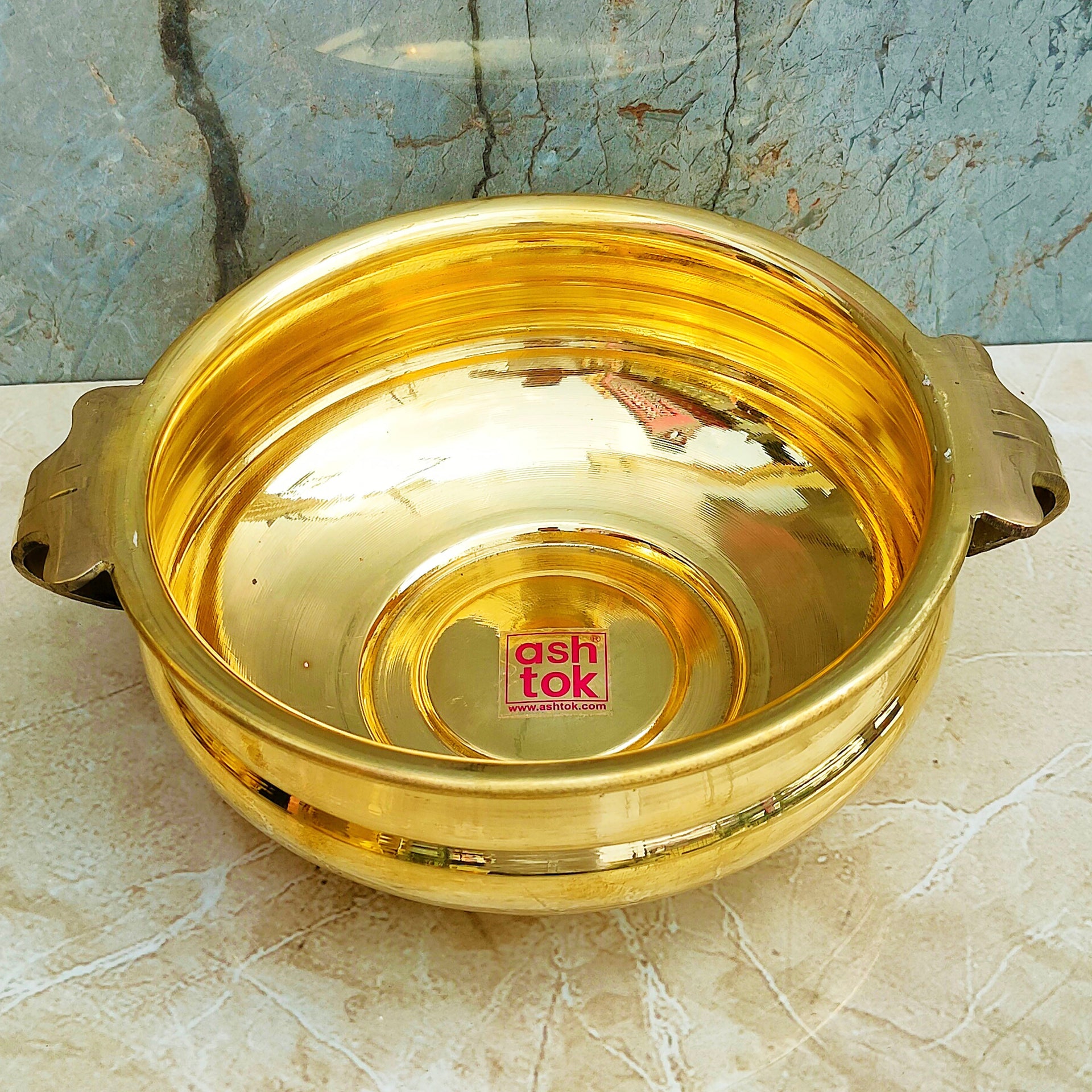 Urli Bowl Brass, Brass Decorative Bowl (Dia 9 Inches)