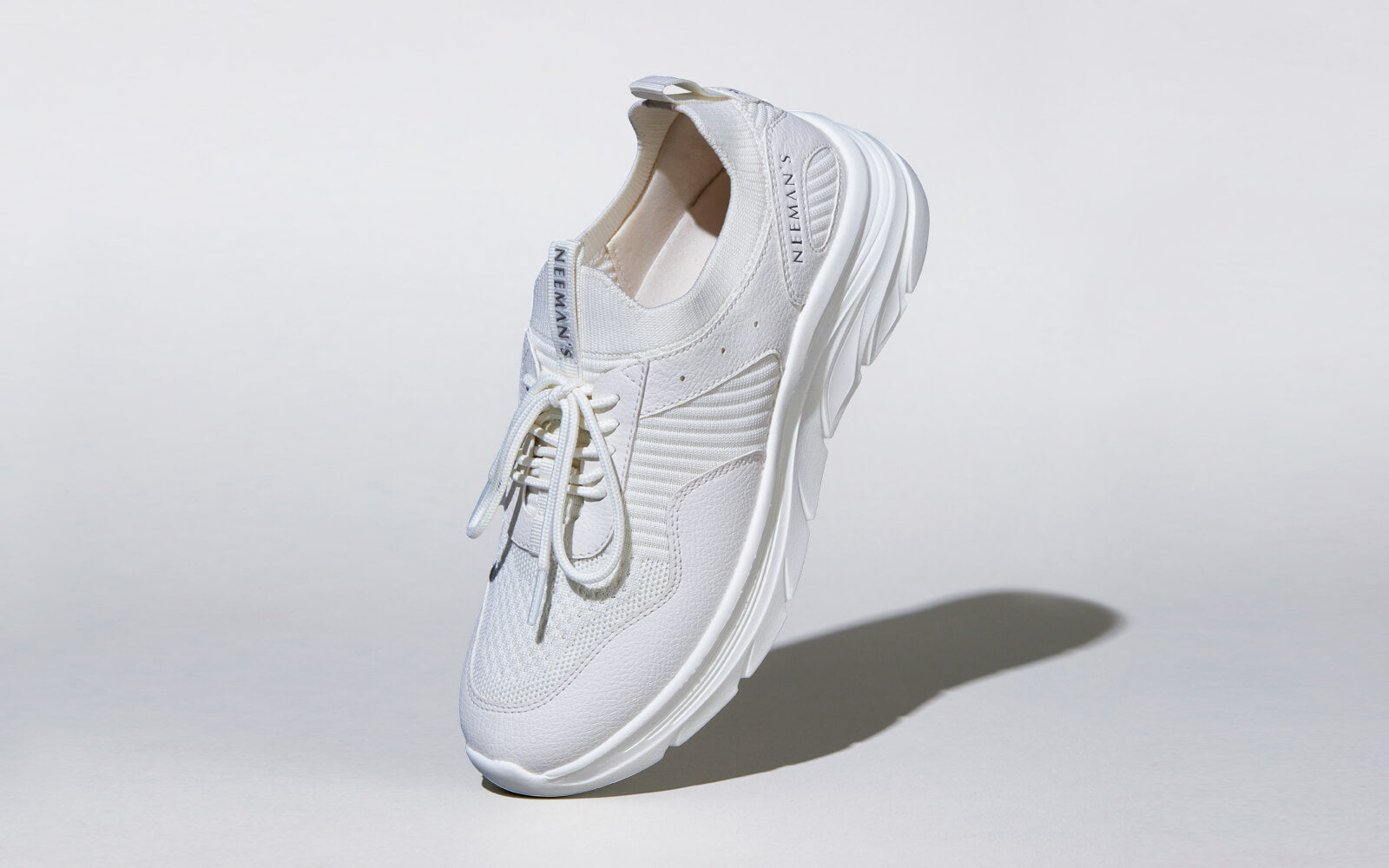 High Wave Sneakers : White