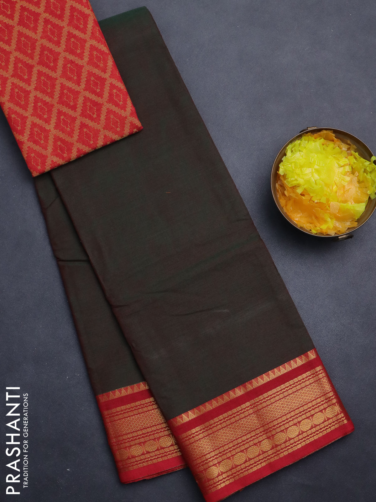 Chettinad cotton saree dual shade of green and red with plain body and zari woven border