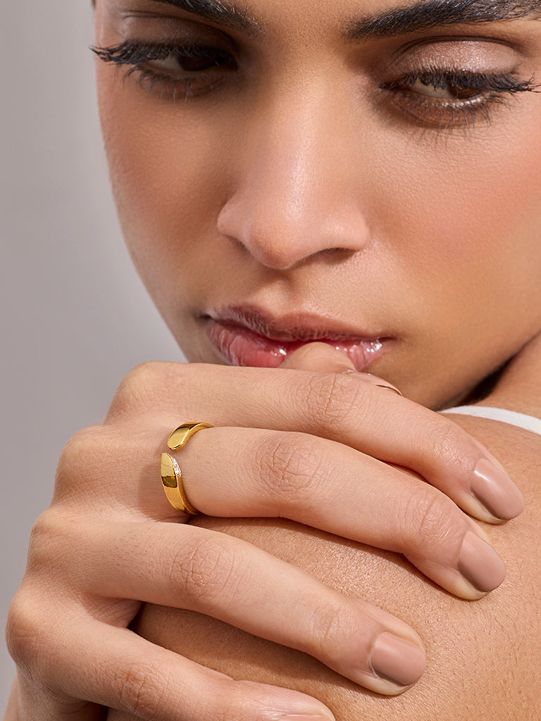 Yellow Lab Diamond Chevron Ring