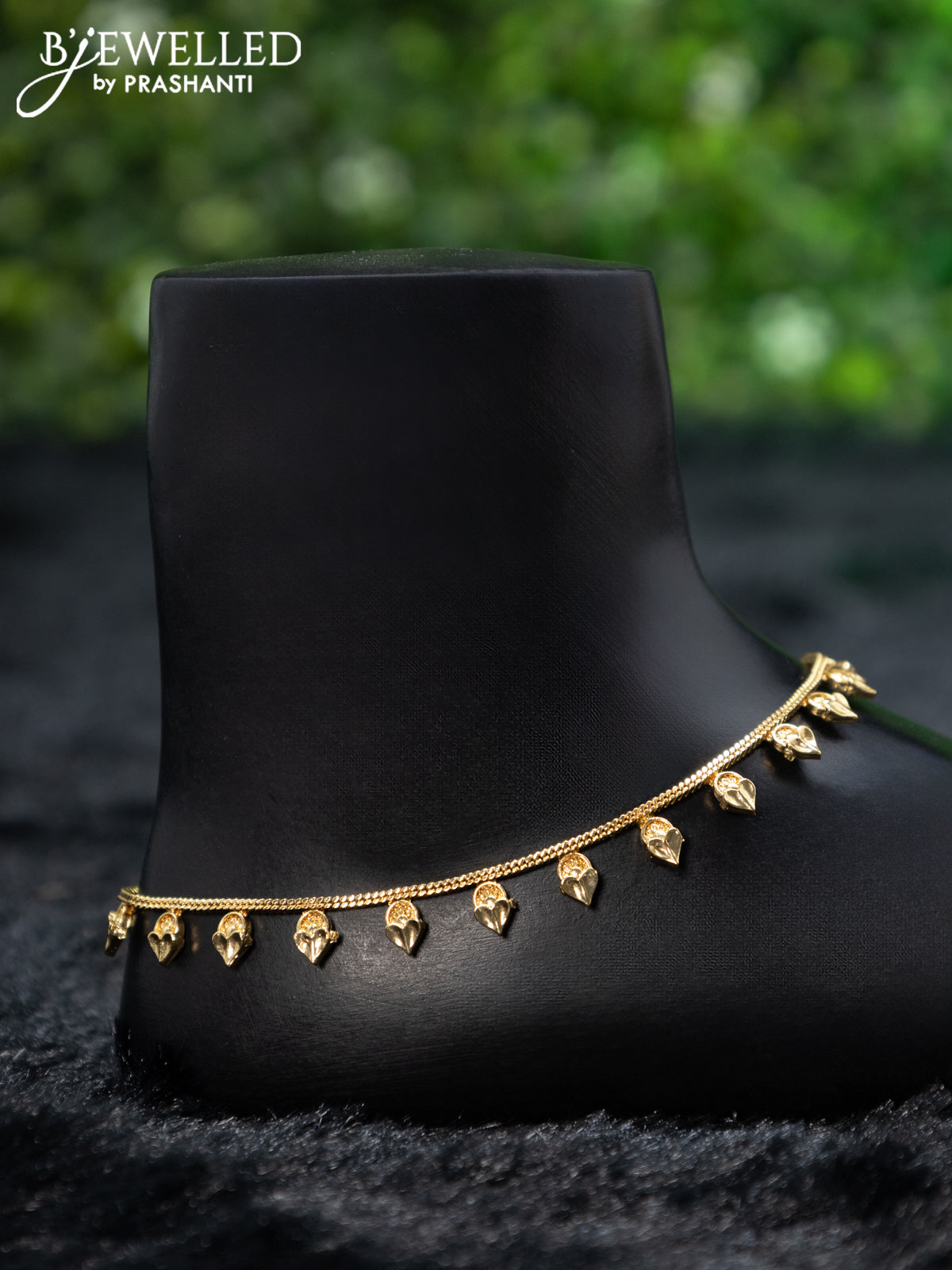 Antique anklet with simple design