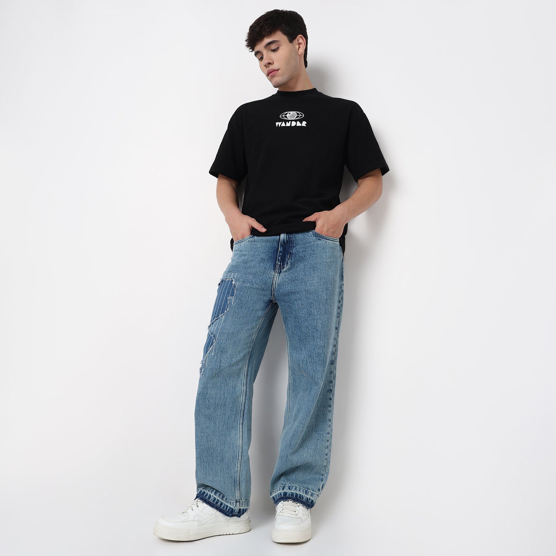 Emblished Cropped Anti Fit Jeans