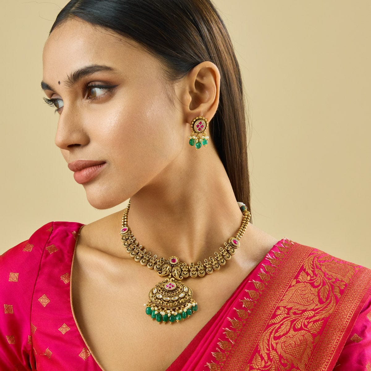 Antique Necklace 181035