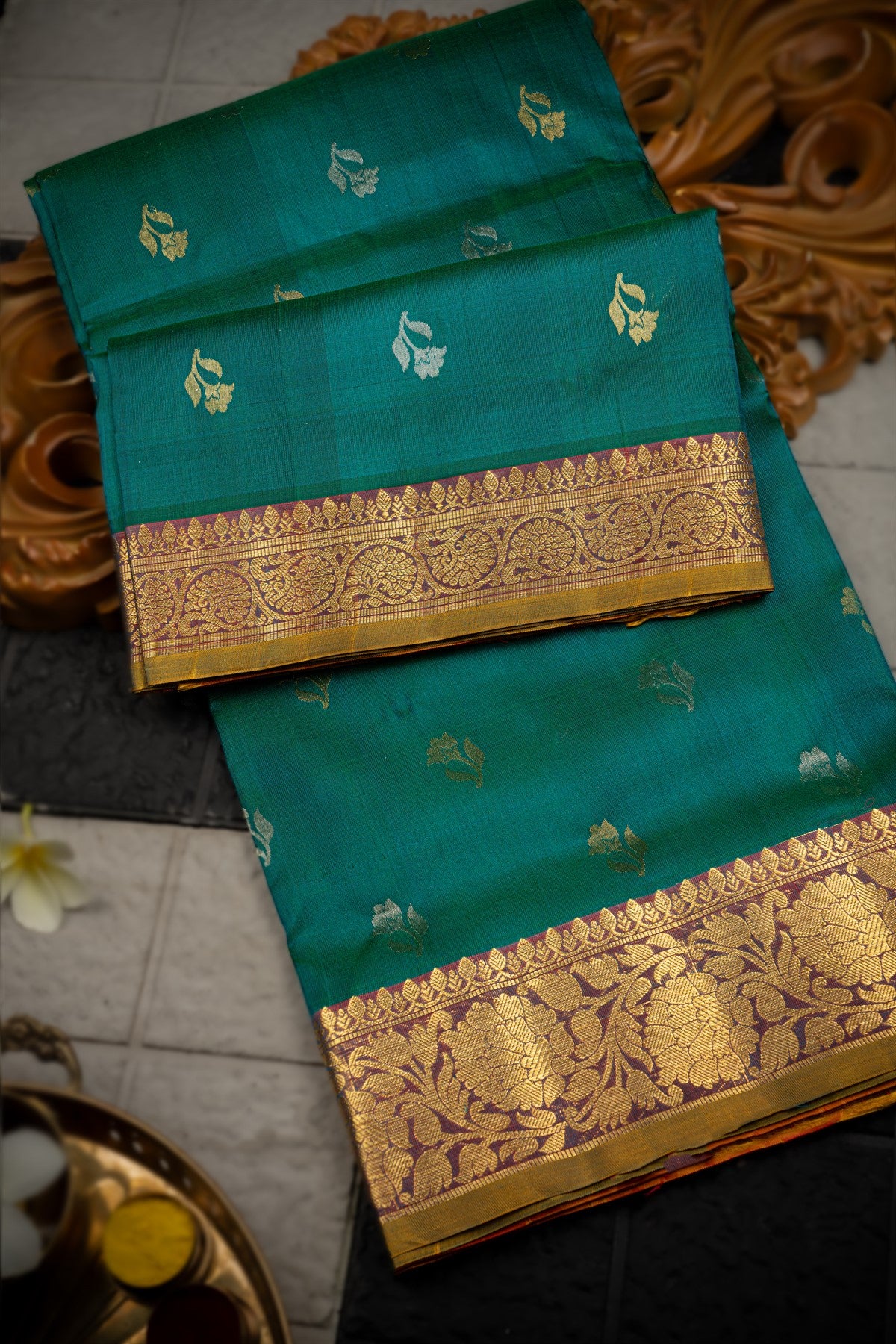 Uppada Silk Floral Buttis Peacock Green Saree