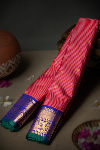 Gadwal Silk Checks Red and Pink Saree