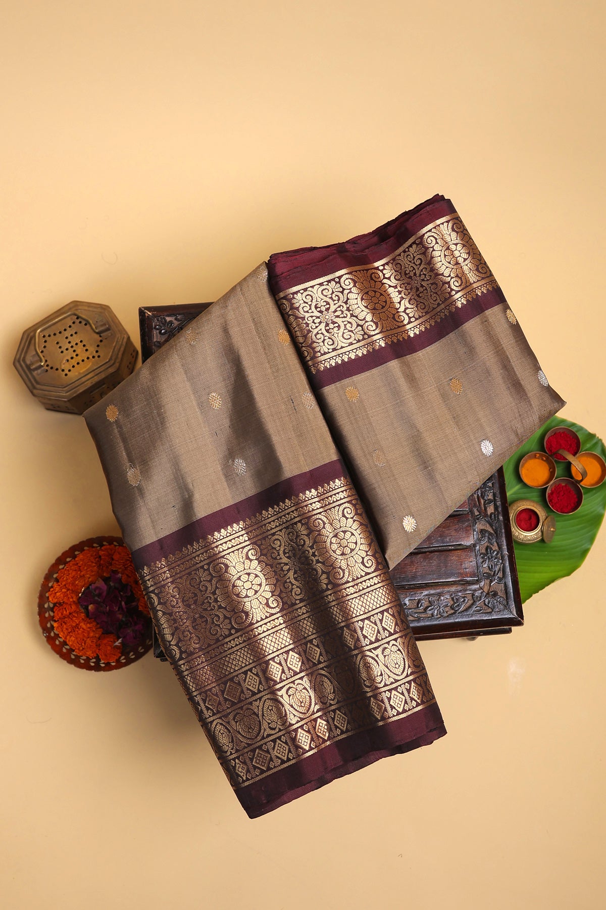 Gadwal Silk Grey Saree